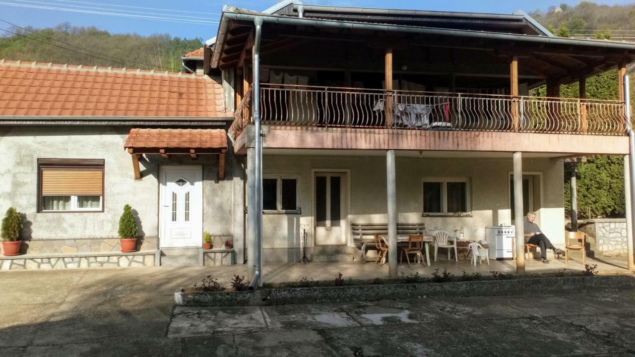 Guest House Green View Πίροτ Εξωτερικό φωτογραφία