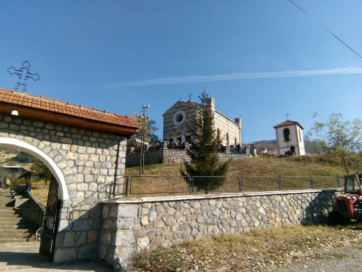 Guest House Green View Πίροτ Εξωτερικό φωτογραφία
